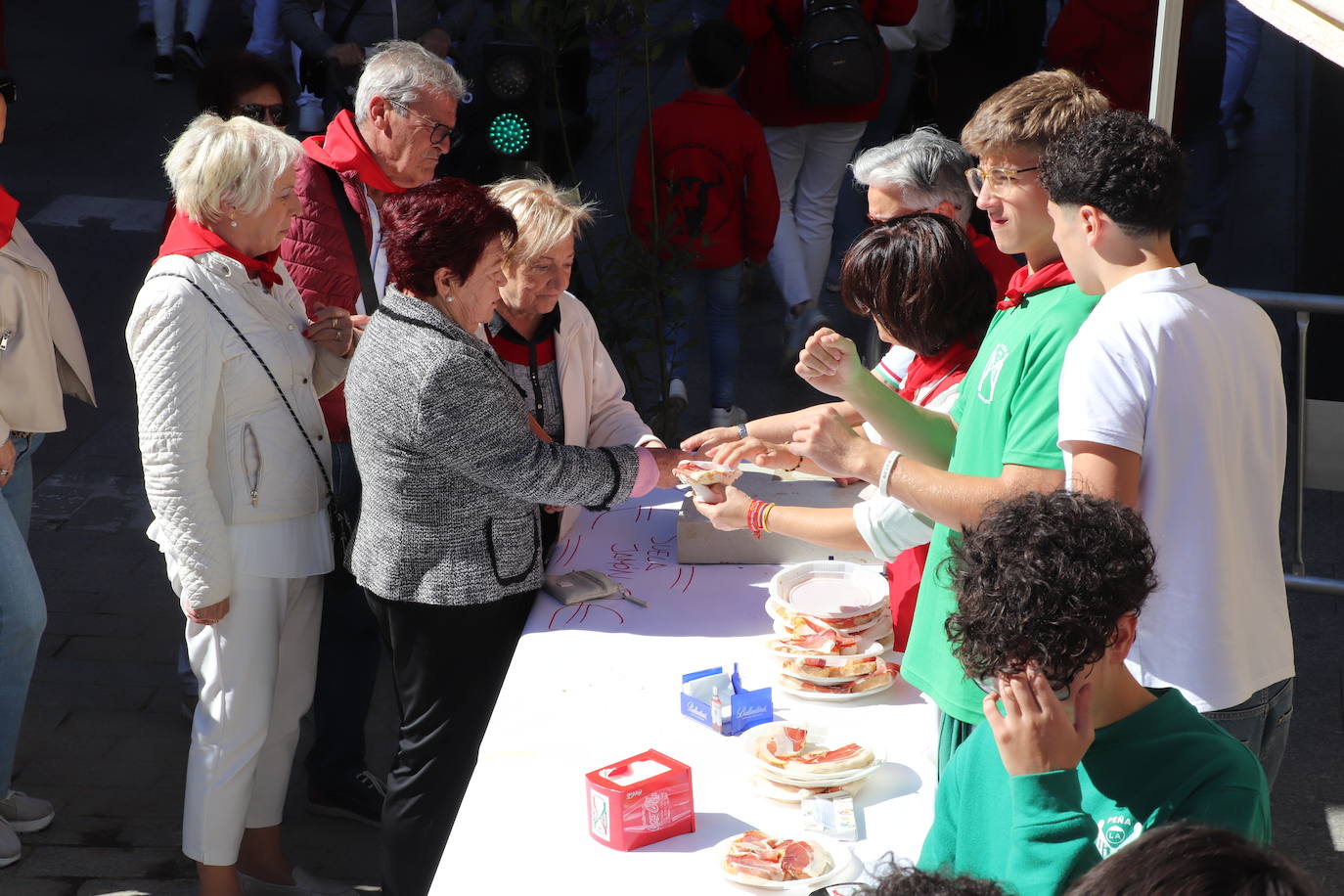 Charangas, degustaciones... Arnedo disfruta del penúltimo día de las fiestas