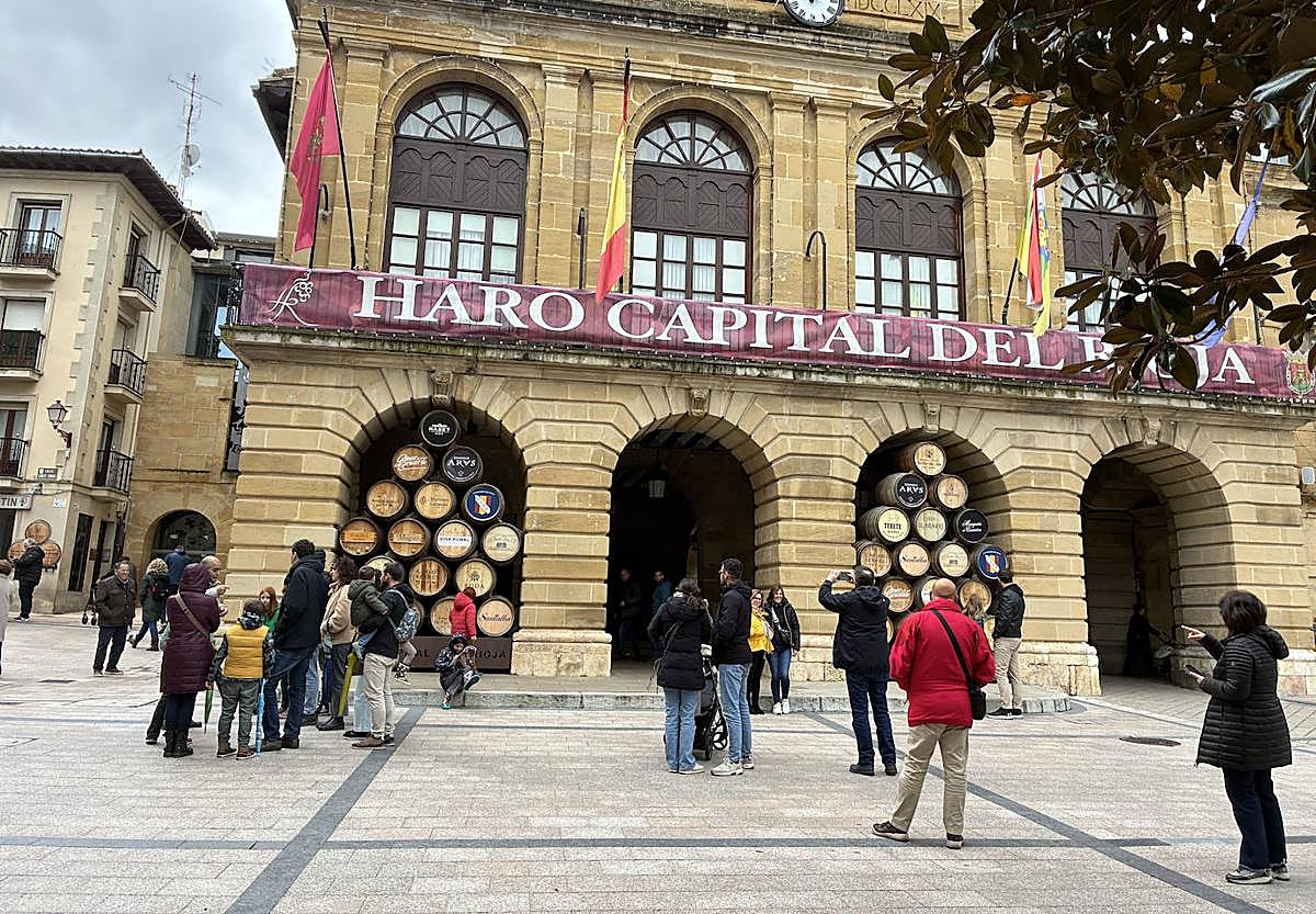 Imagen de archivo de la fachada del Ayuntamiento de Haro.