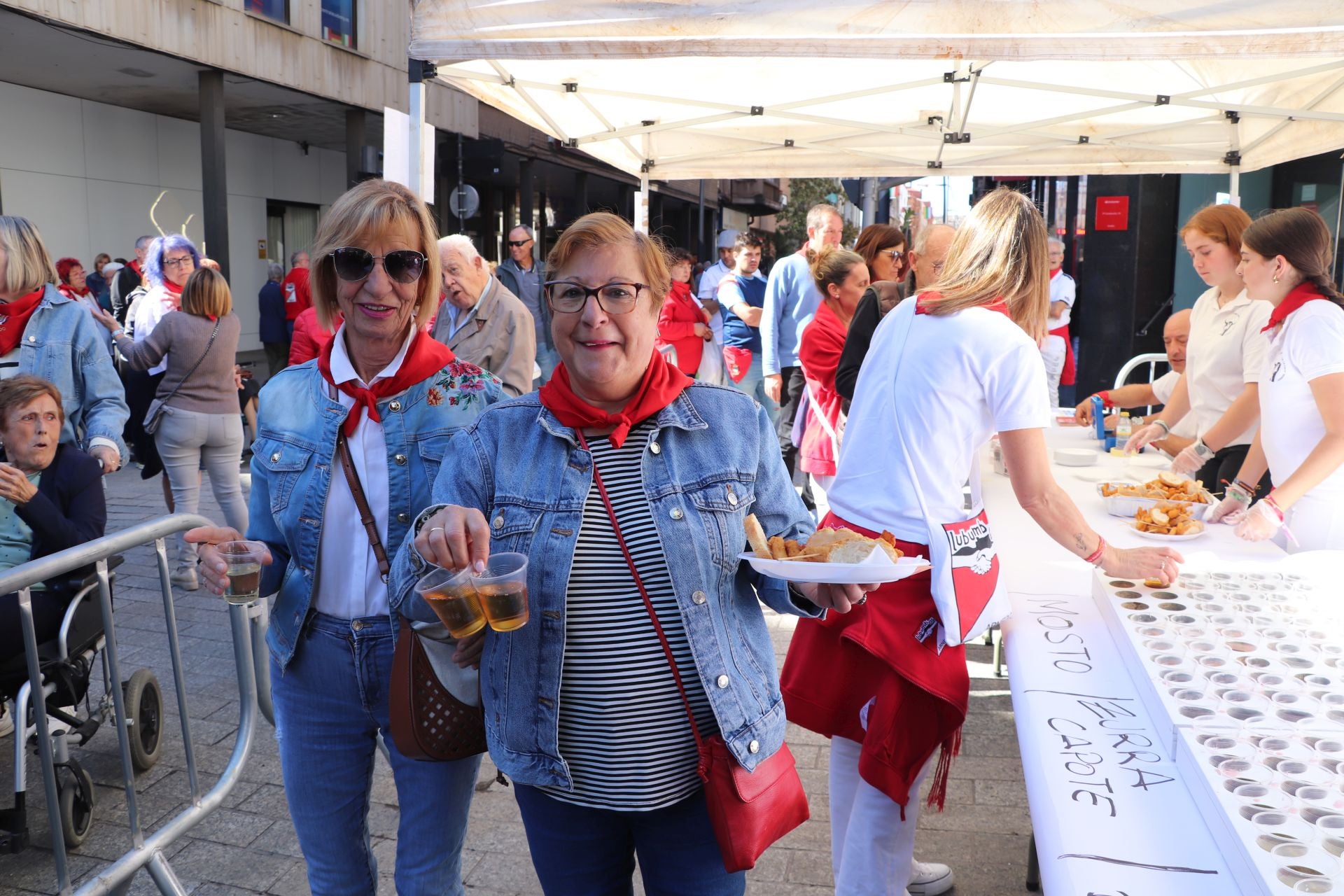 Arnedo disfruta de paellada, pasacalles y degustaciones en el cierre de sus fiestas