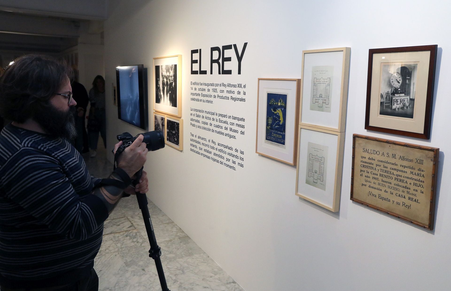 Exposición &#039;Cien&#039; en la ESDIR