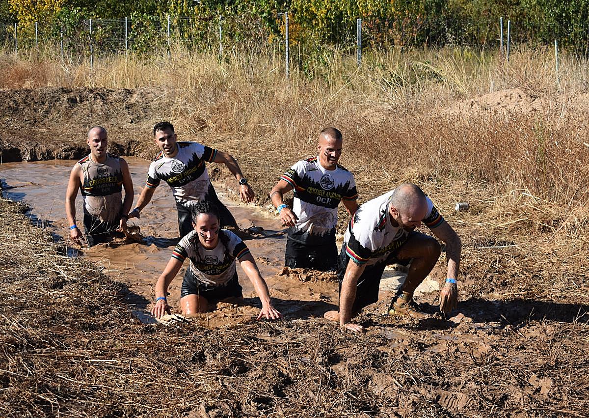 Imagen secundaria 1 - Eñaut Insausti y Libana Taboada vencen en la III Iberus Race de Rincón de Soto