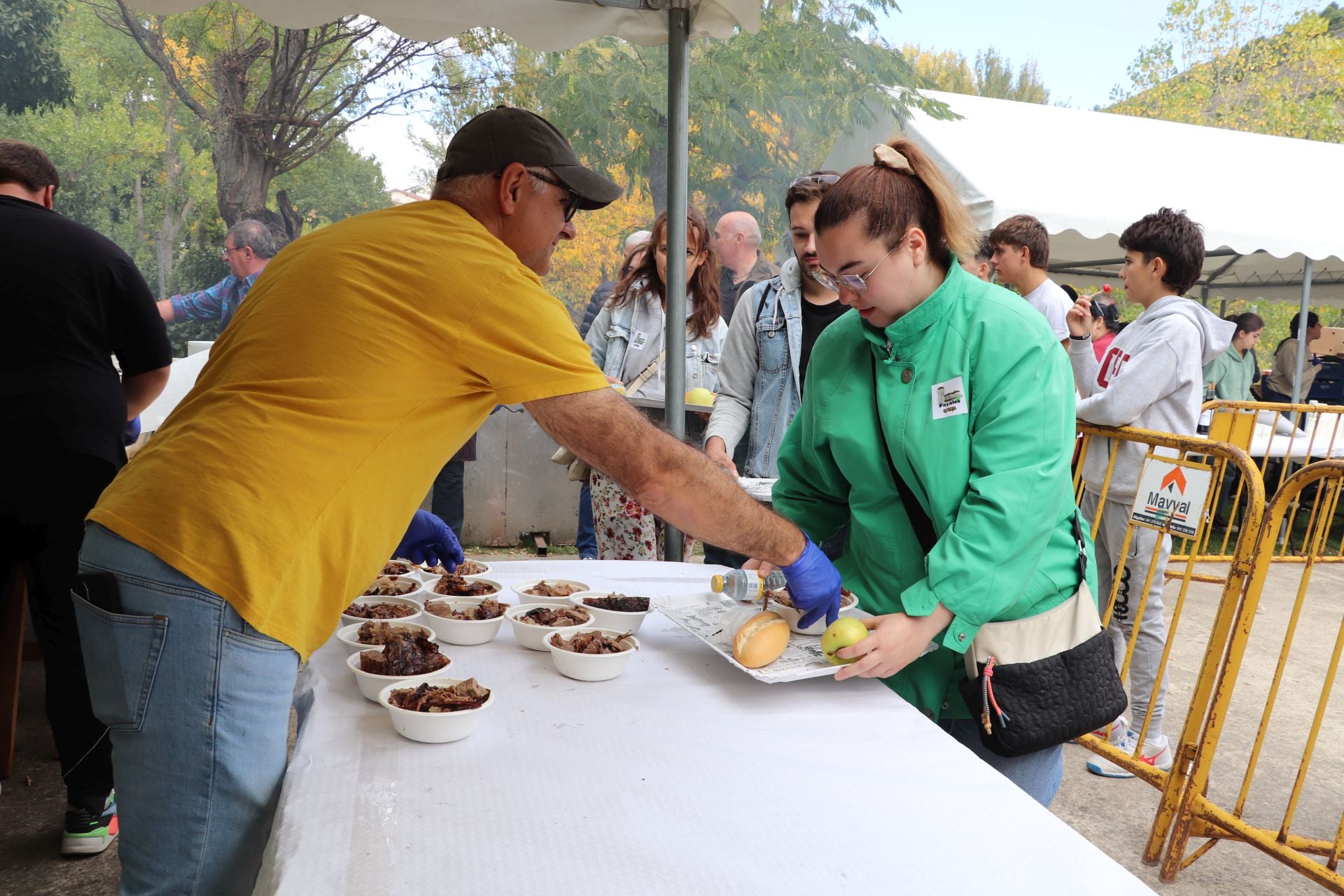 Las imágenes de la XXII Jornada de la Ternera Asada de Enciso
