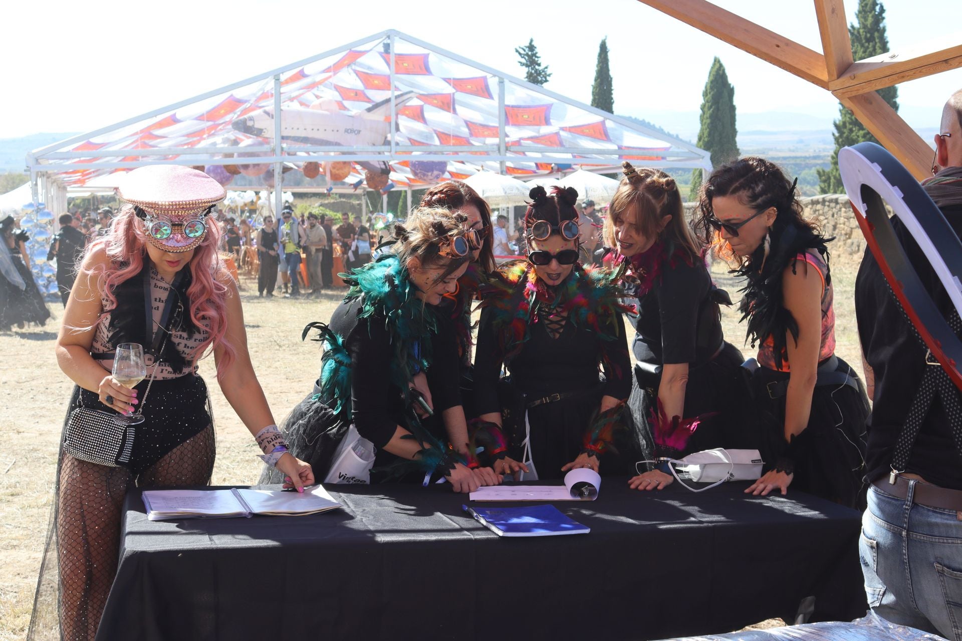 Disfraces, música y buen vino en el Vintae Wine Fest