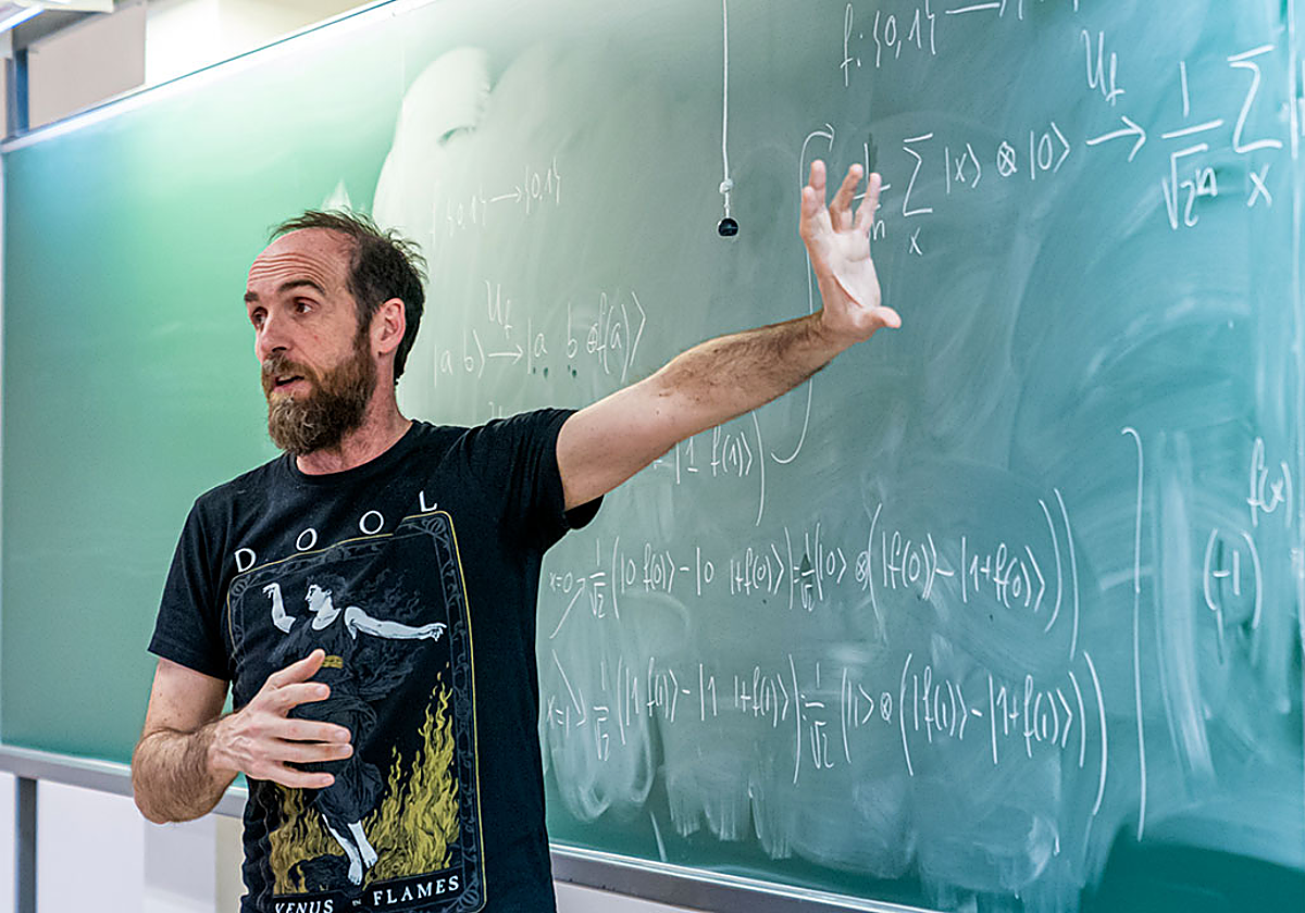 Eduardo Sáenz de Cabezón recibe hoy el Premio CSIC–Fundación BBVA de Comunicación Científica