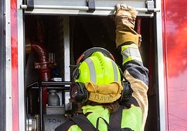Un bombero en una imagen de archivo.