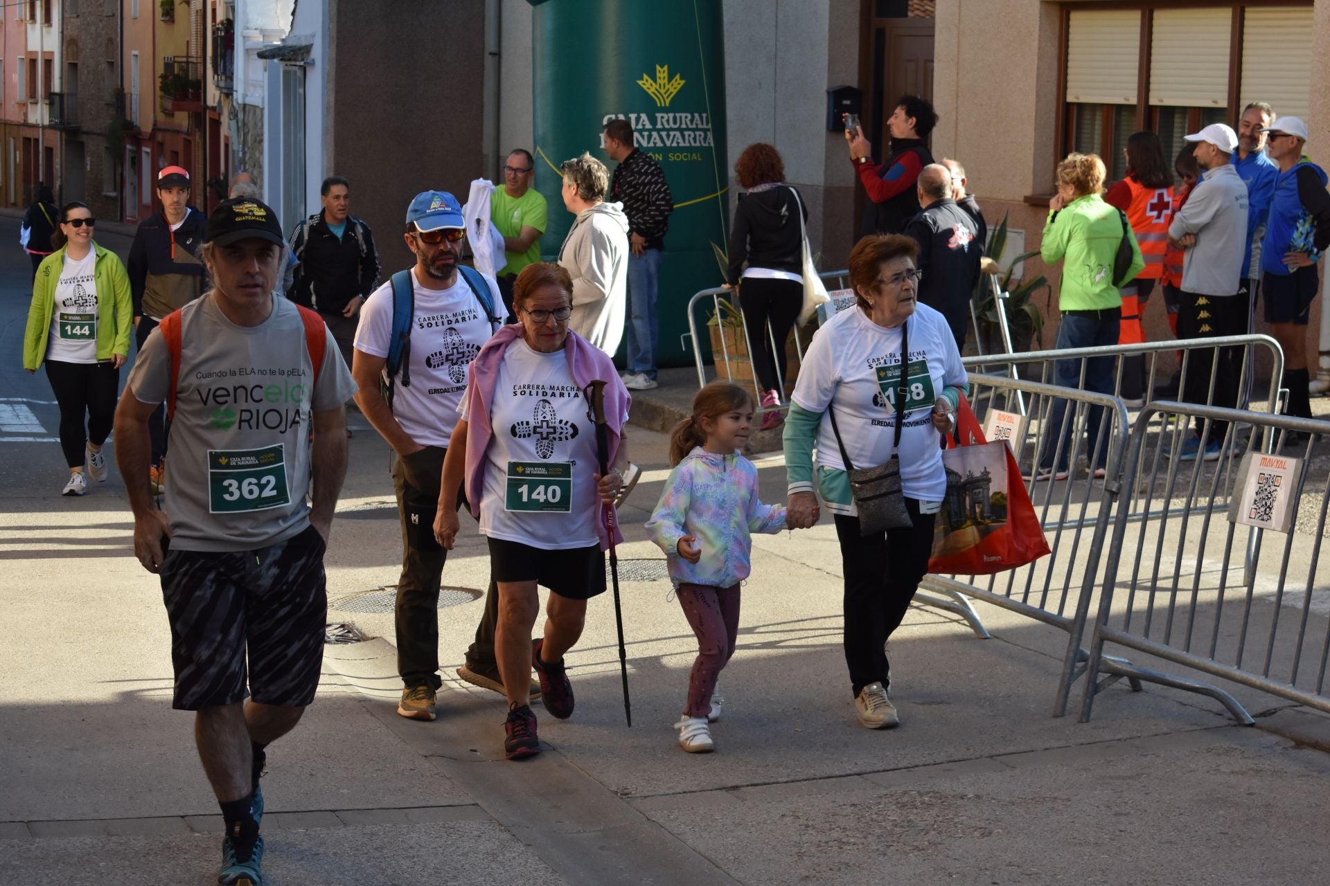 Las imágenes de la carrera y marcha solidaria en El Redal