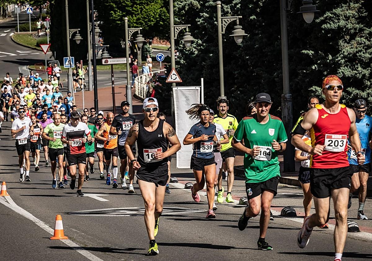 Los atletas volverán a ocupar el domingo las calles de Logroño.