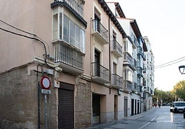 Rodríguez Paterna 2, edificio donde se ha proyectado su rehabilitación para 20 apartamentos turísticos.