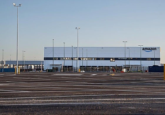 Instalaciones de un centro logístico de Amazon.