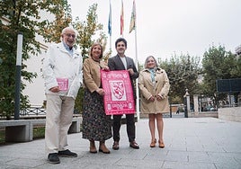 Vicente Cuadrado, Guadalupe Fernández, Roberto Iturriaga y Ascensión Alonso tras la presentación.