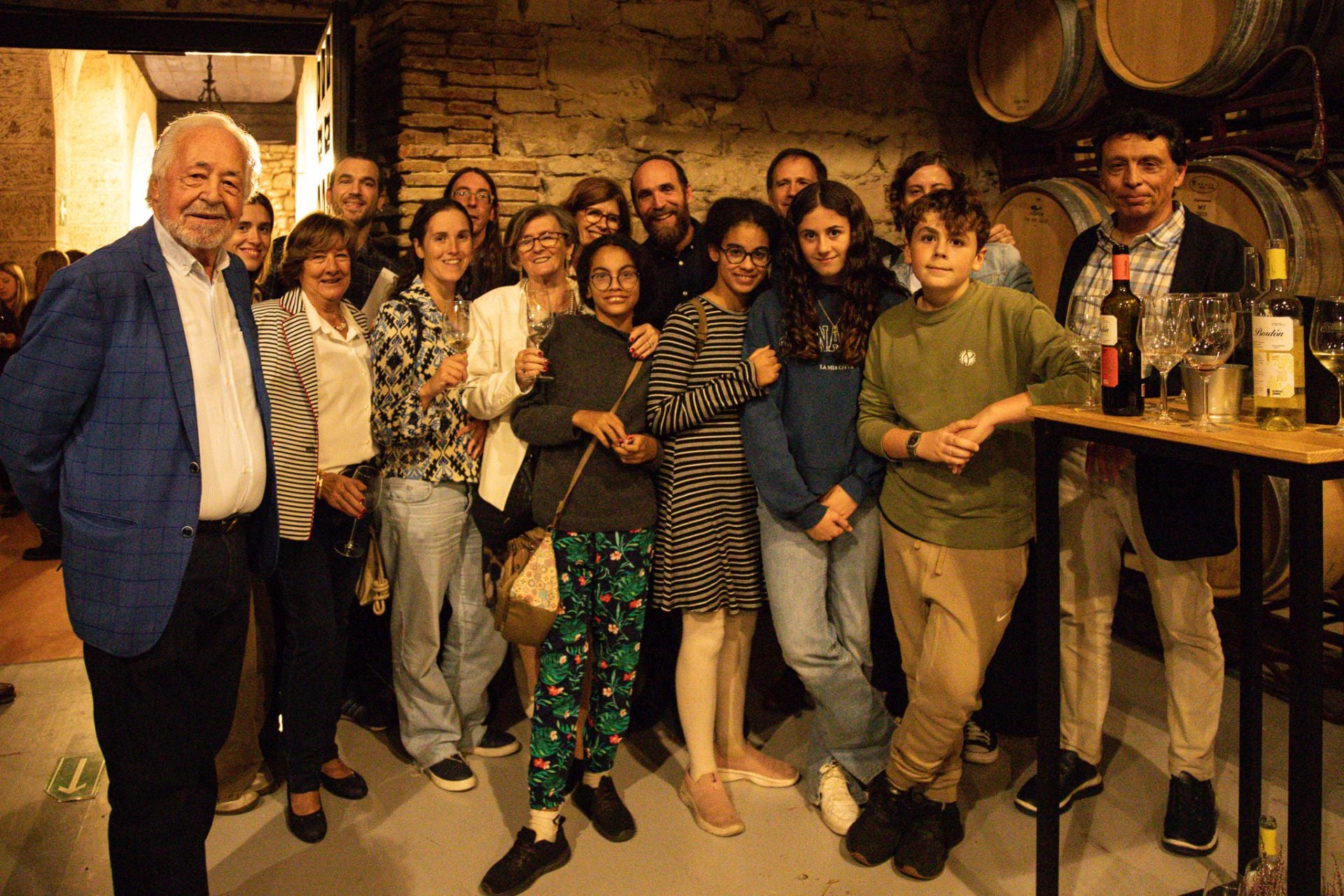 Gerardo Sáenz de Cabezón, Lourdes Martínez, Carlos Beloqui, Cristina Sáenz de Cabezón, Javier Sáenz de Cabezón, Nieves Irigaray, Elena Aranoa, Lía Sáenz de Cabezón, Eduardo Sáenz de Cabezón, Laura Sáenz de Cabezón, Álvaro Sáenz de Cabezón, Carla Lavado, Carmen Lavado, Nicolás Lavado y José Manuel Gutiérrez.