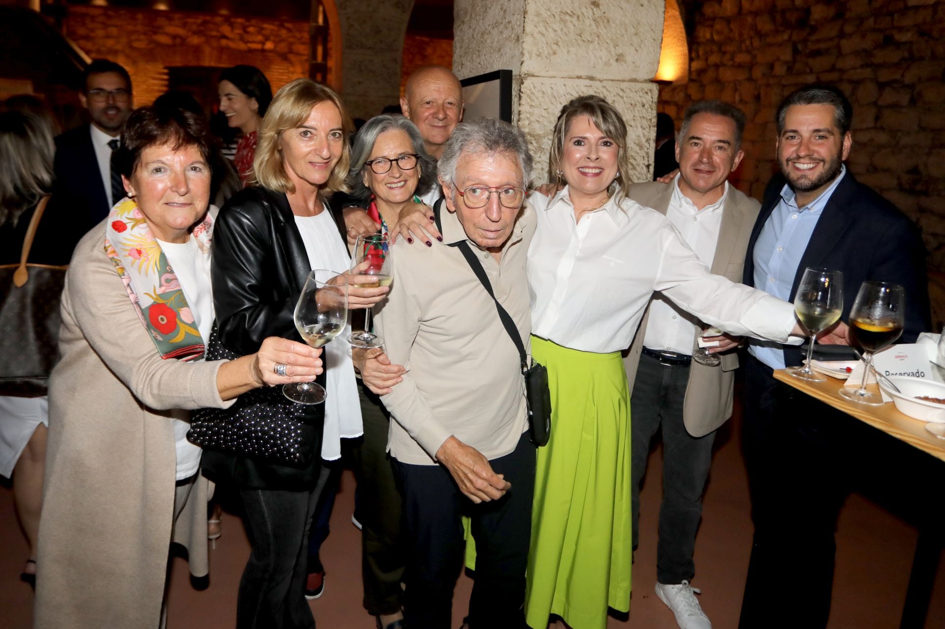 María Cruz Herrán, María Somalo, Asun Martínez, Iñaki Eguren, Tomás Santos, Isabel Martínez, Eloy Madorrán y Javier García.