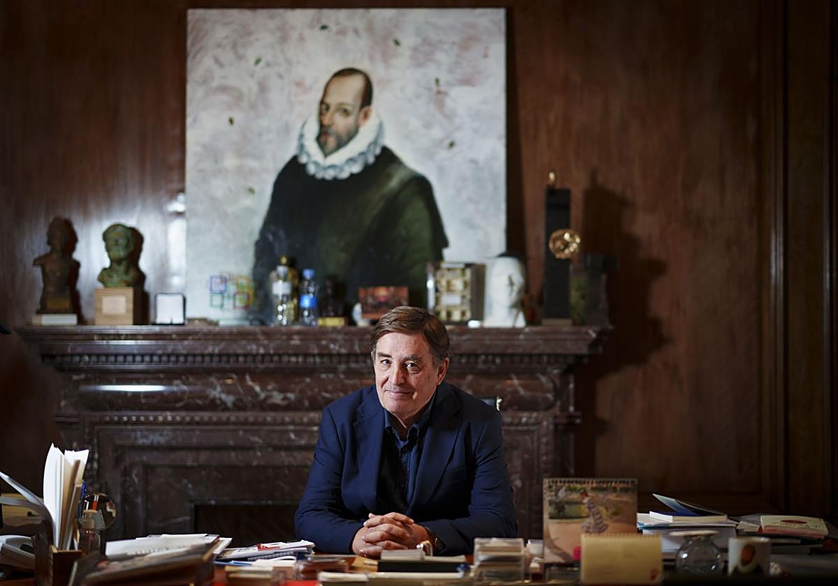 Cervantes (arriba) y Luis García Montero (abajo)