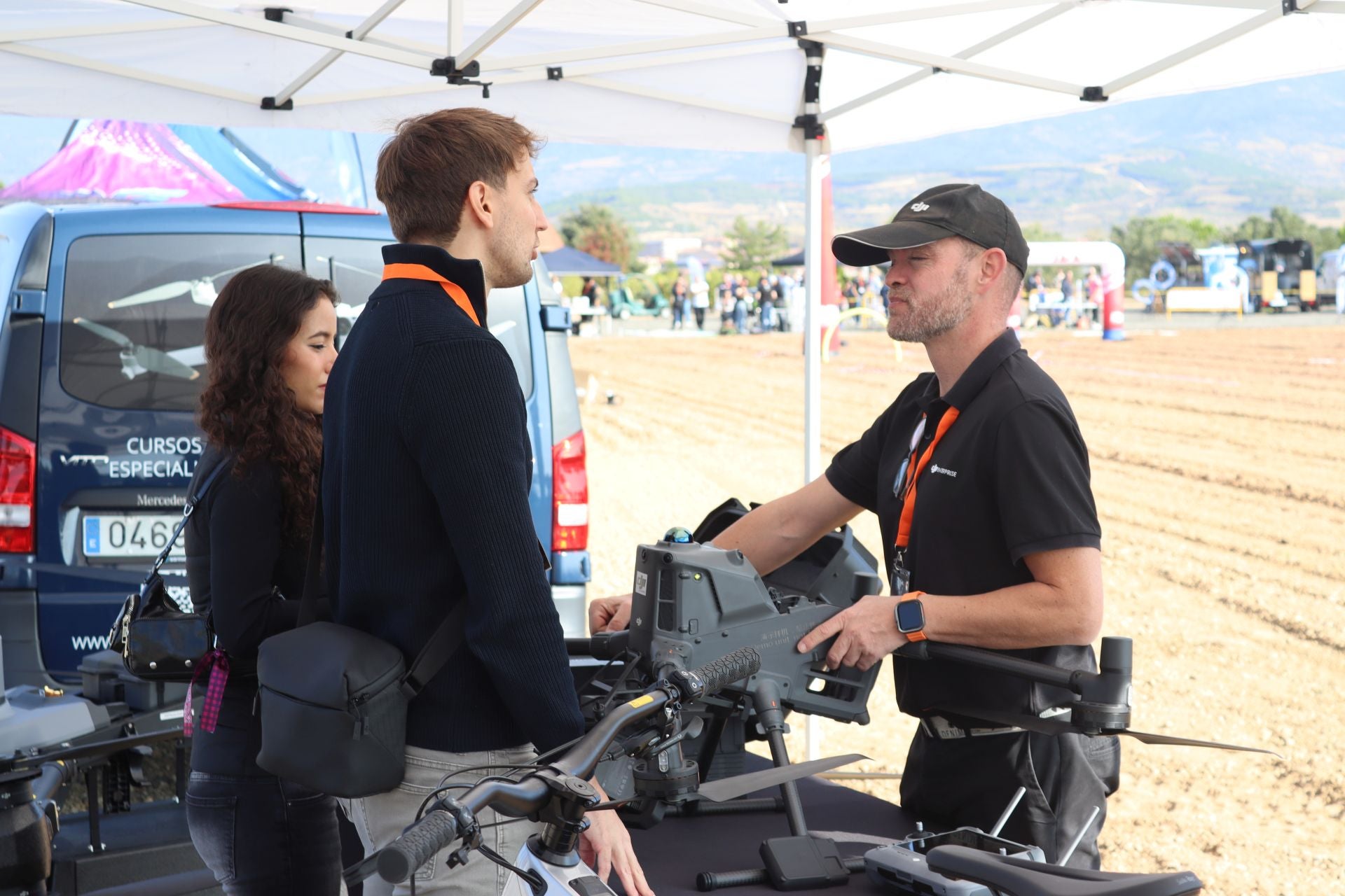 Exhibición de drones entre San Vicente y Briones