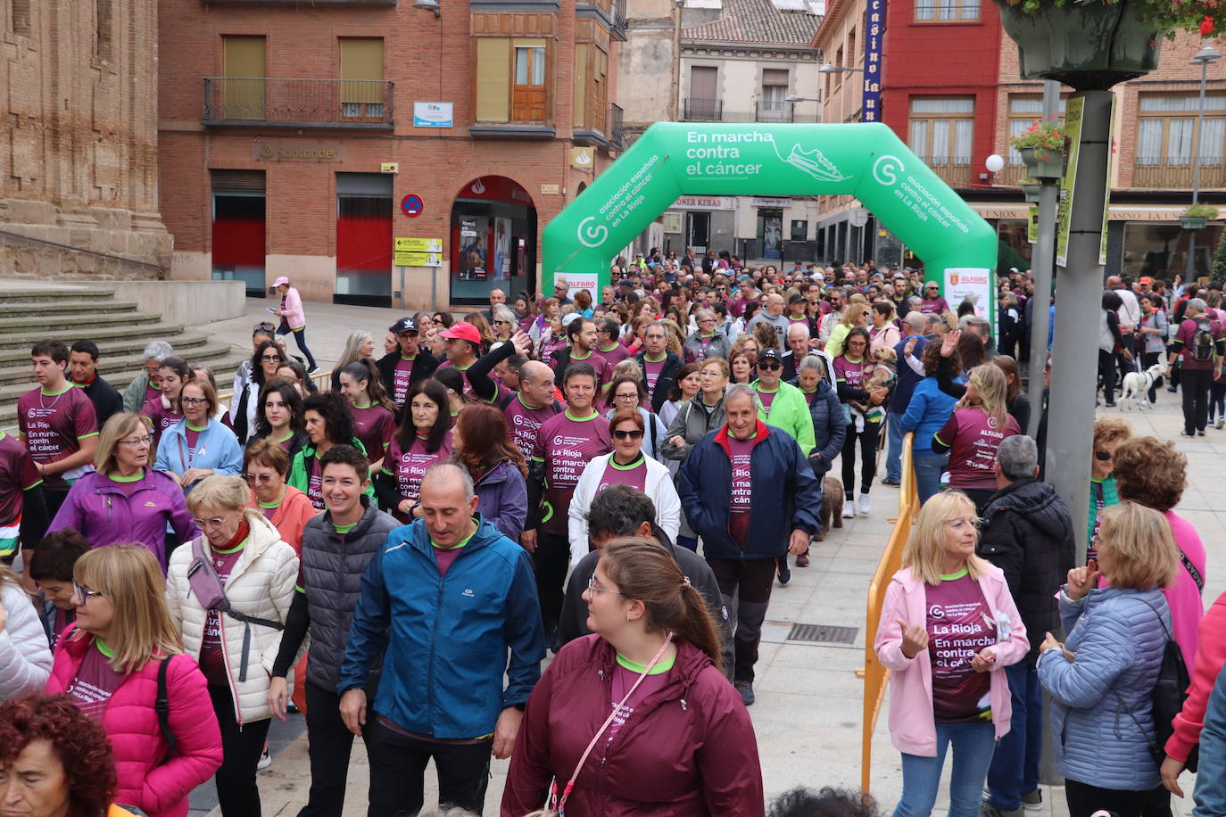 Las imágenes de la marcha contra el cáncer en Alfaro