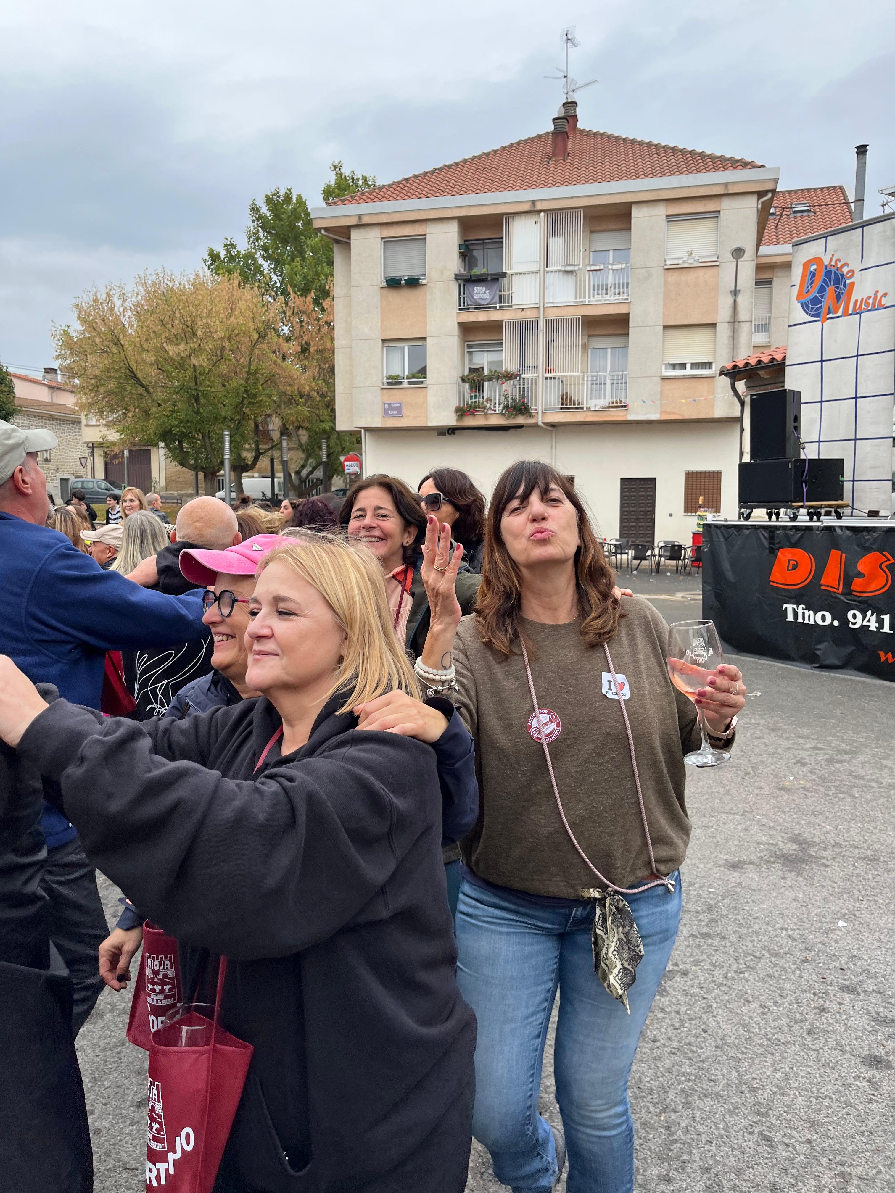 Marcha del vino y el chorizo asado de El Cortijo