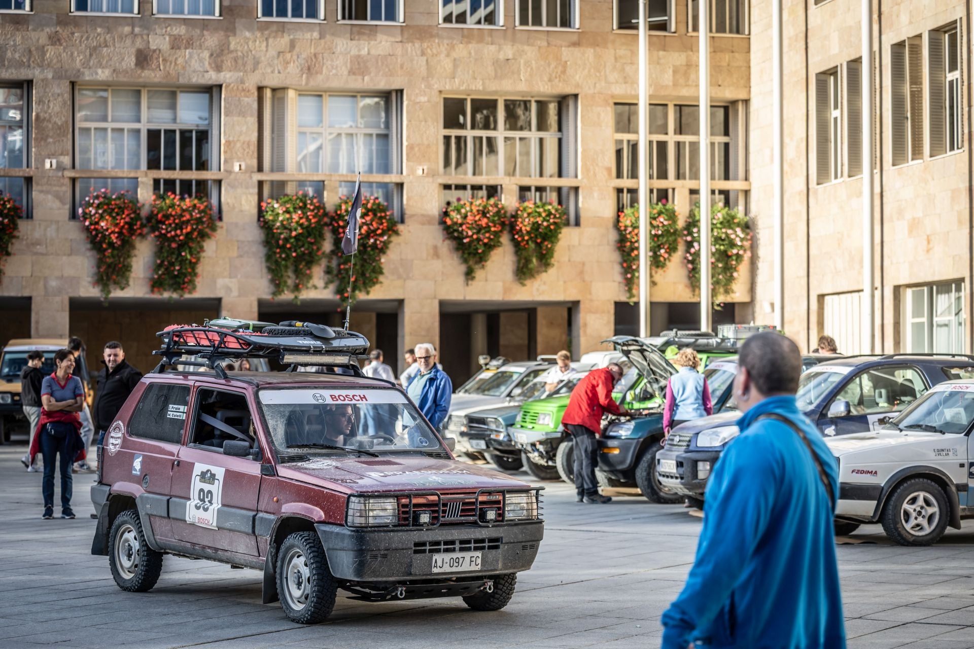 La XI Spain Classic Raid hace parada en Logroño
