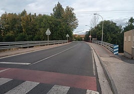 Tramo de la carretera LR-256, a su paso por Albelda de Iregua, que se verá cortado.