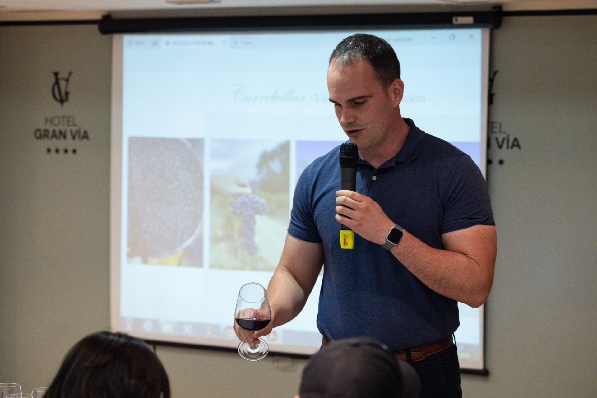 Las imágenes de la cata de Viticultores de Lapuebla