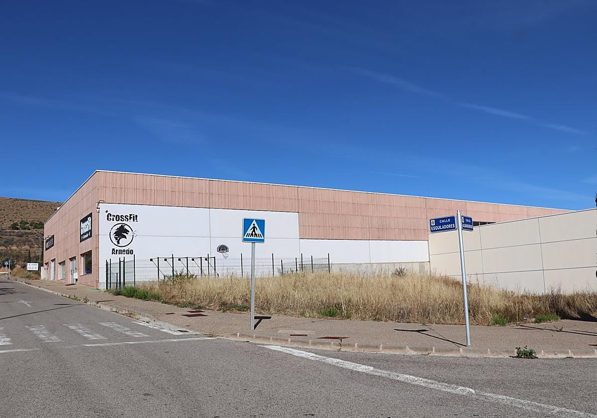 La segunda gasolinera de la ciudad se ubicará en esta parcela en el polígono El Campillo.