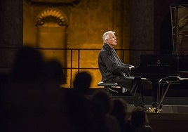 El pianista alemán Christian Zacharias, en concierto en el Festival de Música y Danza de Granada.