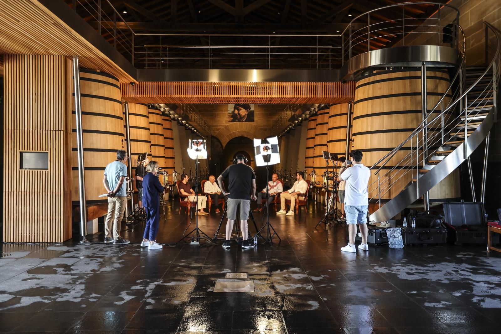 Rodaje en Viñedos Sierra Cantabria, con Guillermo, Marcos, Miguel, Eduardo y Mikel Eguren.