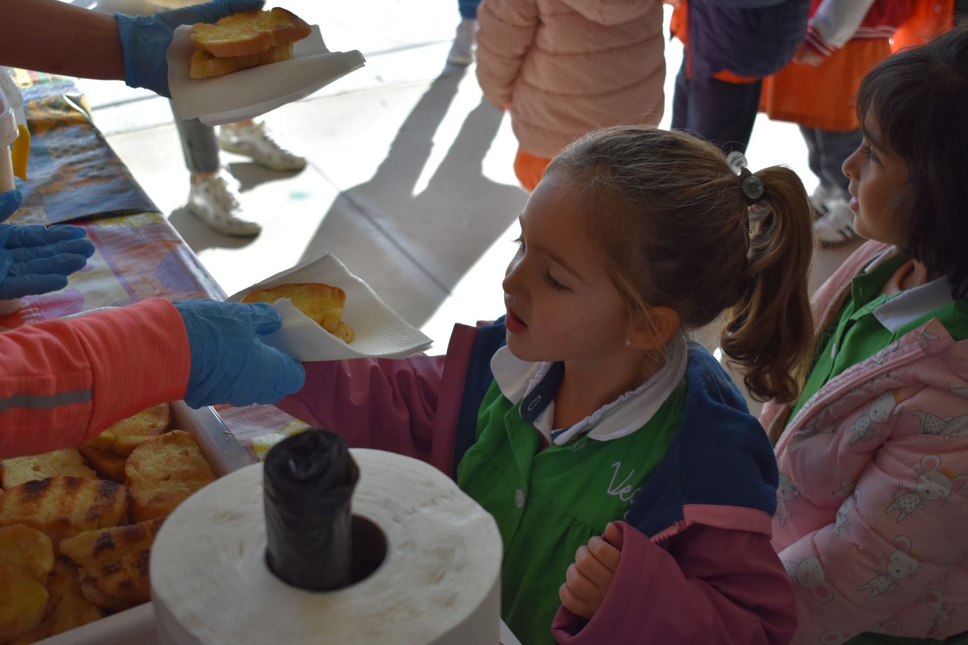 El CEO Villa de Autol reparte 3.000 &#039;pringadas&#039;