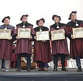 Pedro Crespo, gran maestre, con los cofrades de mérito Juan Pedro Martínez, Luis de la Fuente, Ricardo Vila, Chema Purón y José Luis Lapuente.