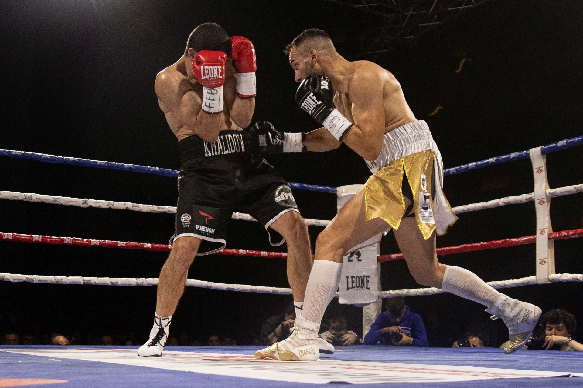 Las imágenes del combate de Gazi Kalidov