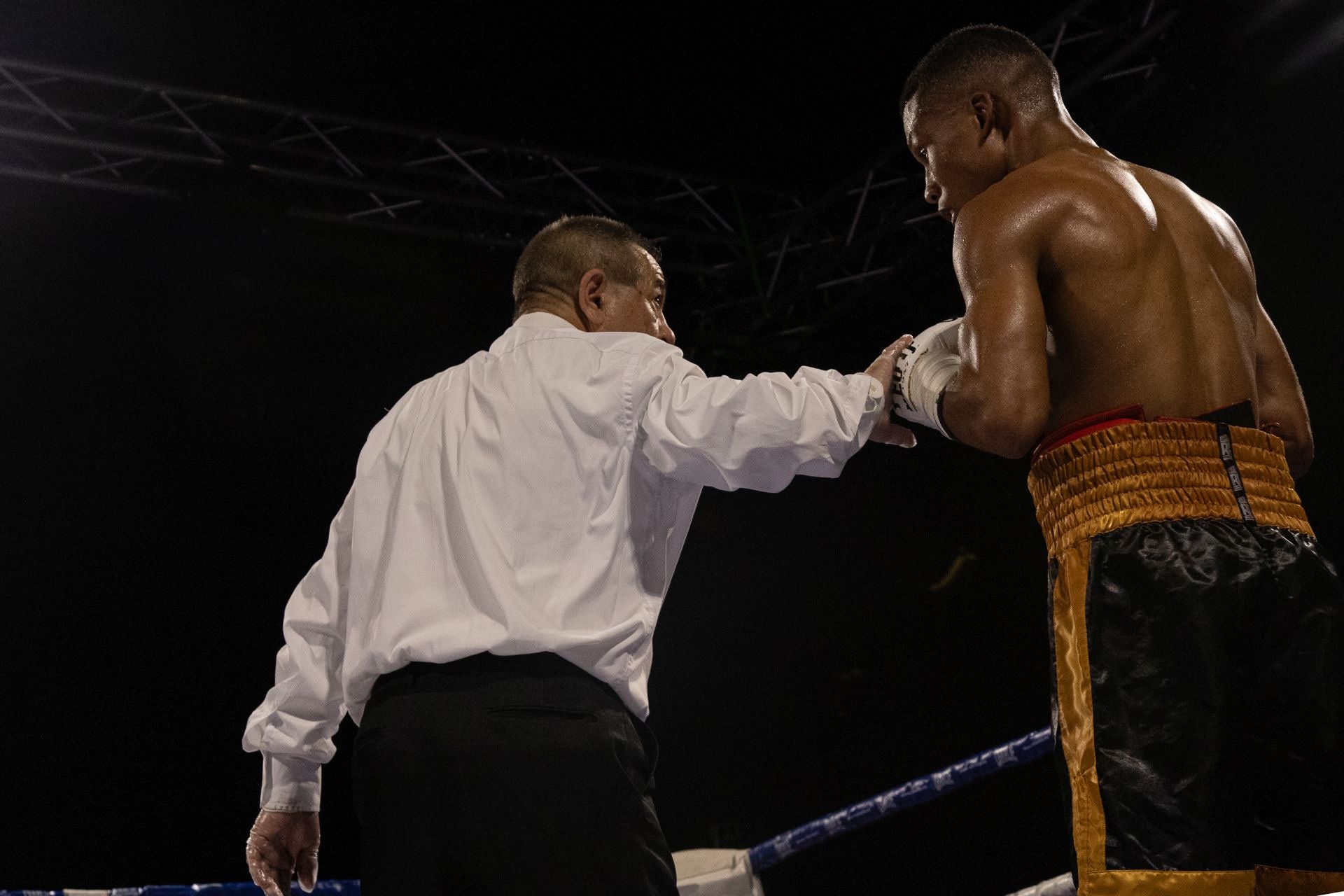 Las imágenes del combate de Gazi Kalidov