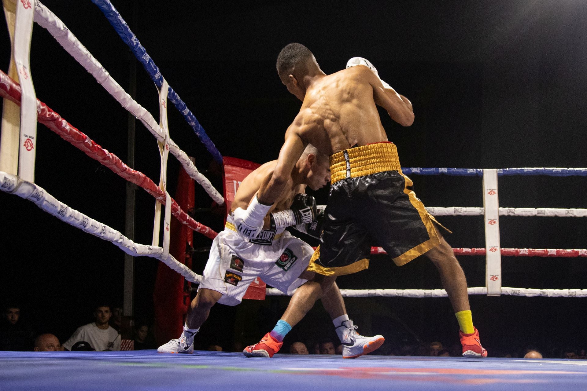 Las imágenes del combate de Gazi Kalidov