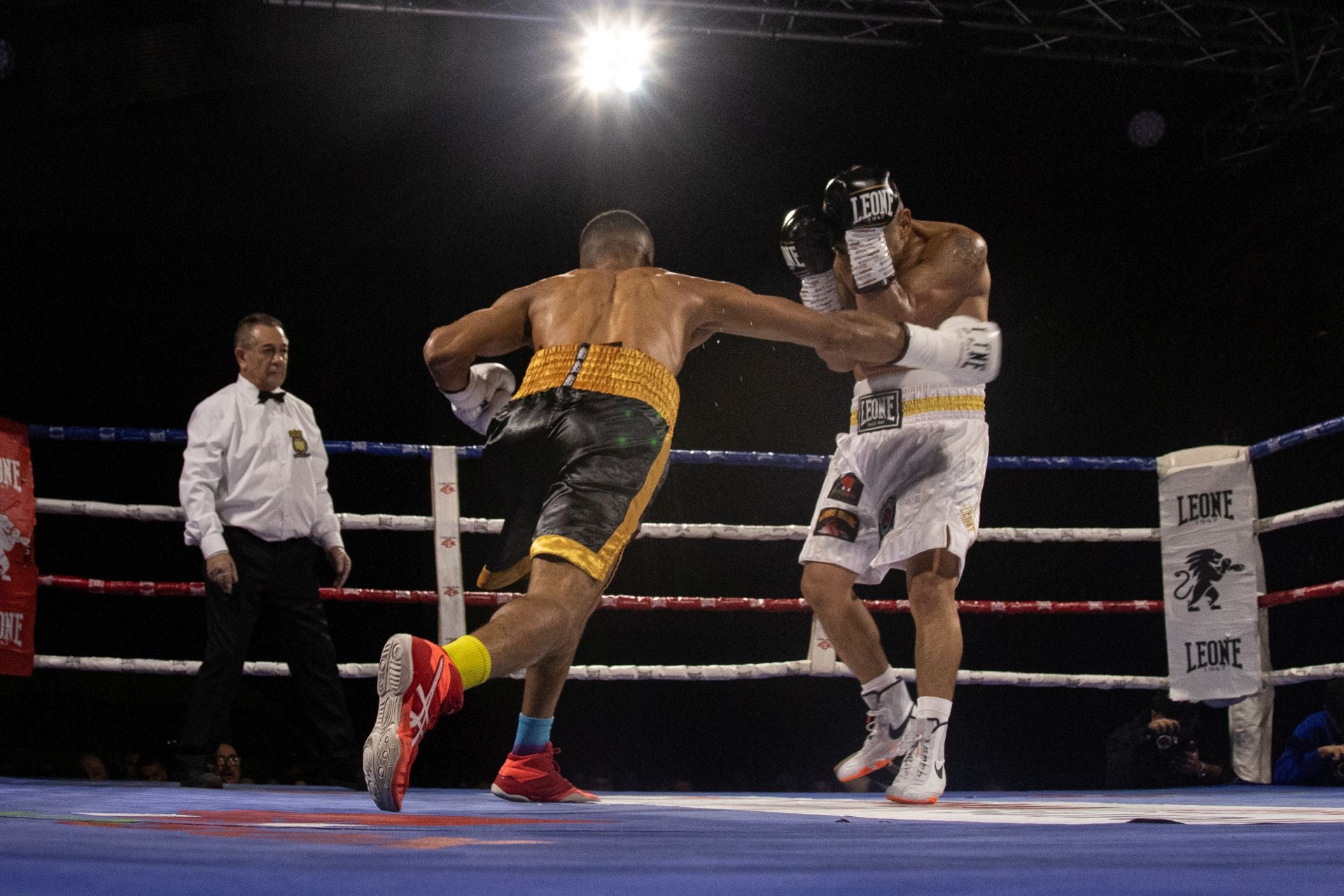 Las imágenes del combate de Gazi Kalidov