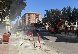 Construcción del nuevo paso de peatones de la calle logroñesa Marqués de la Ensenada.