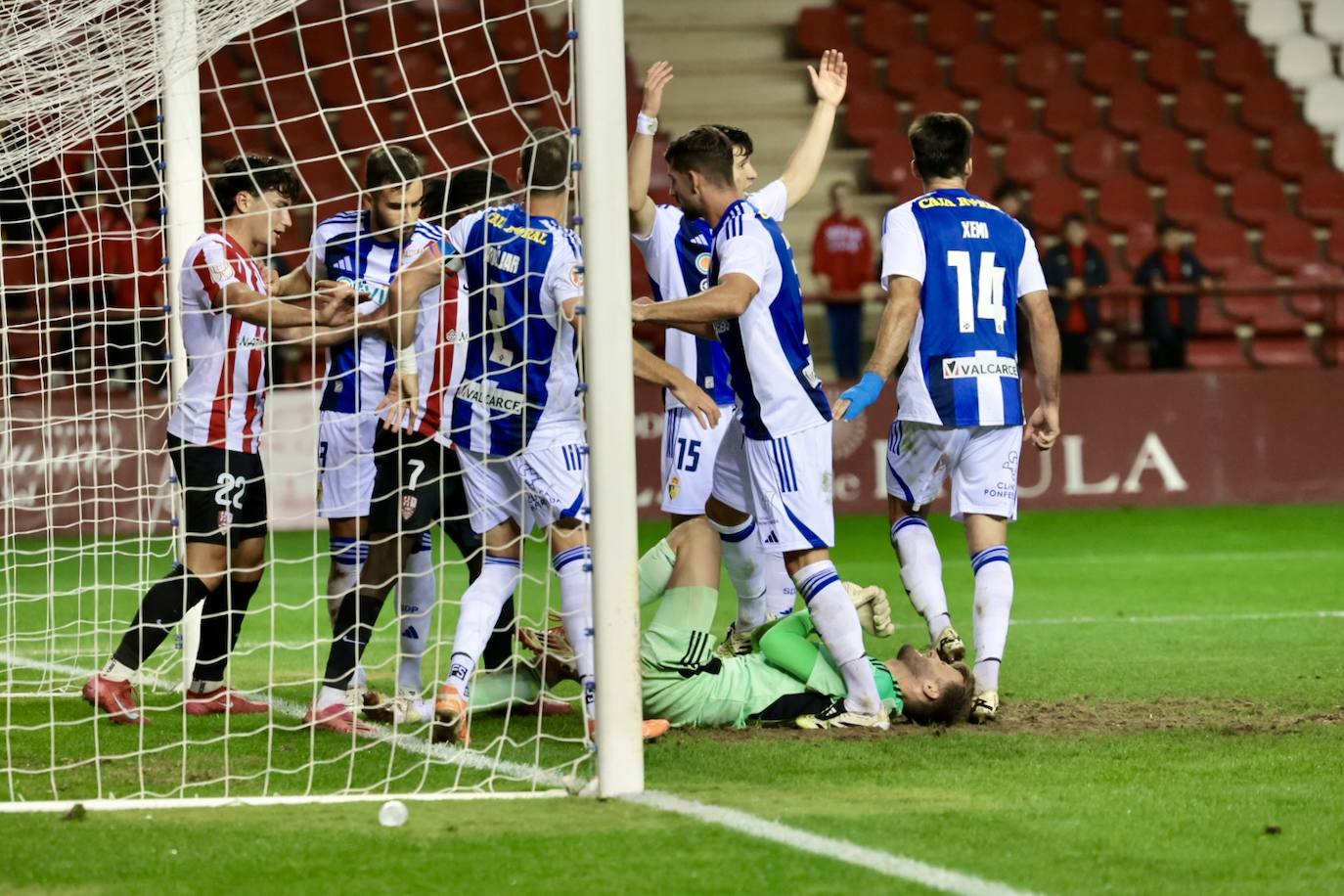 Las imágenes del encuentro UDL-Ponferradina