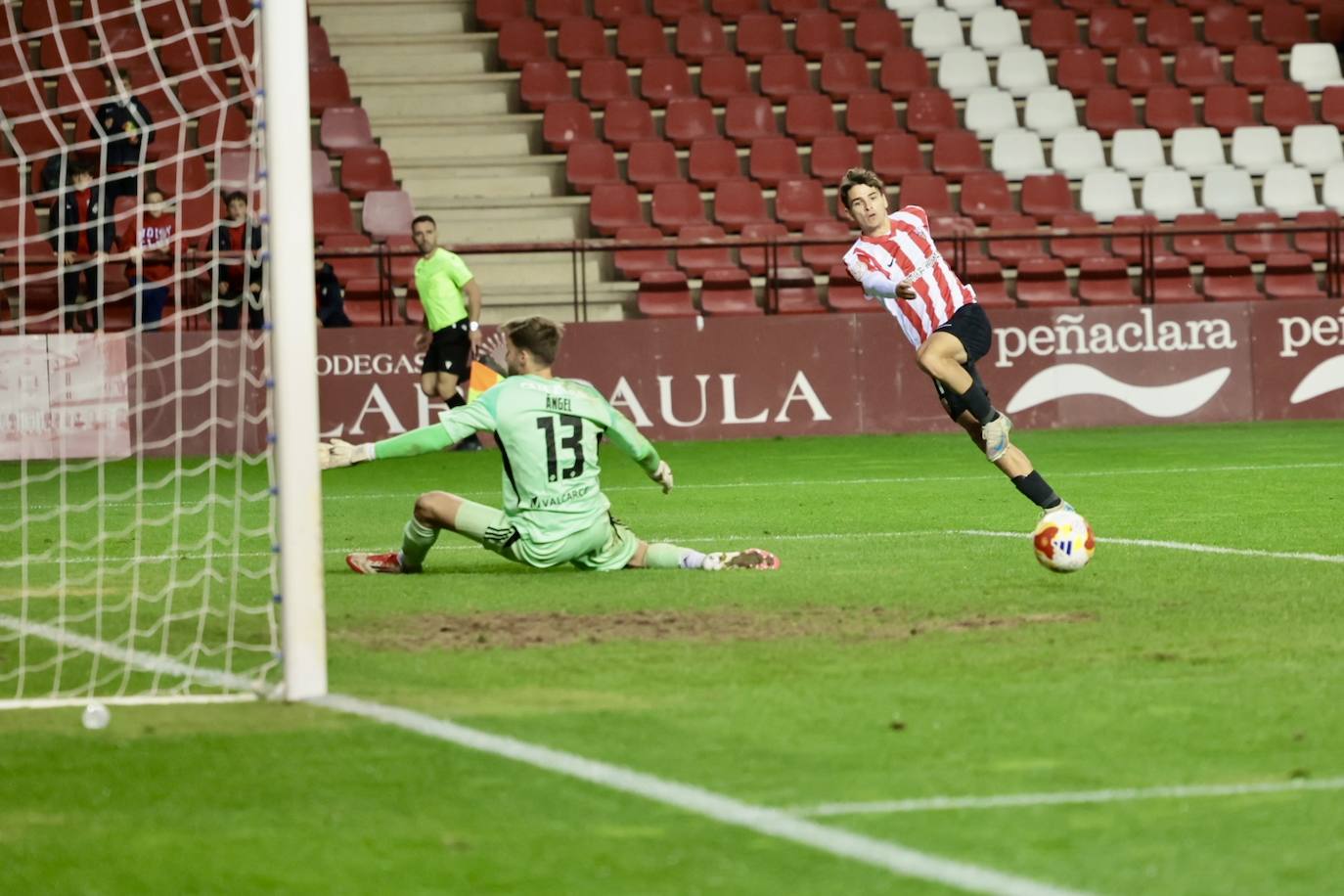 Las imágenes del encuentro UDL-Ponferradina