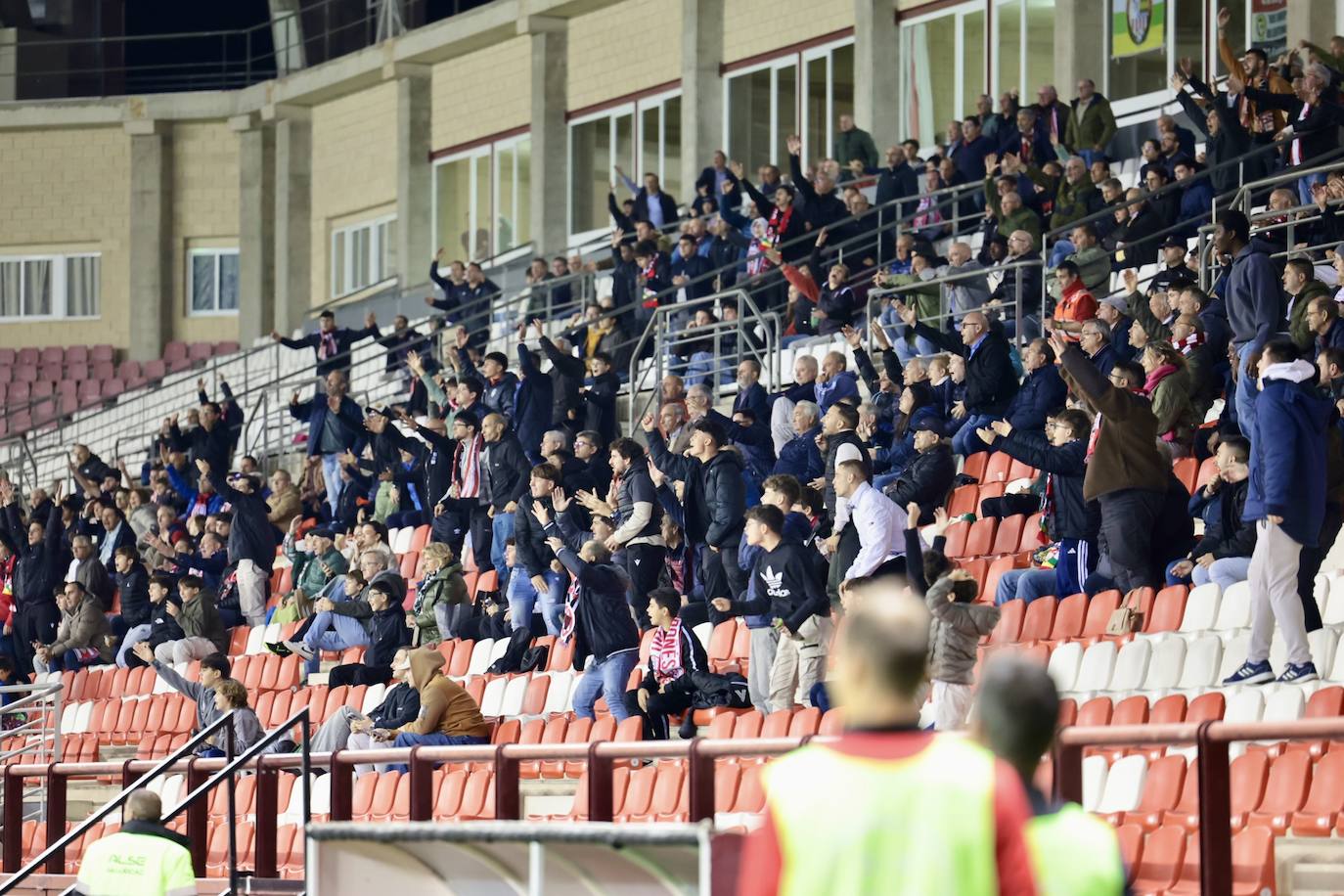 Las imágenes del encuentro UDL-Ponferradina