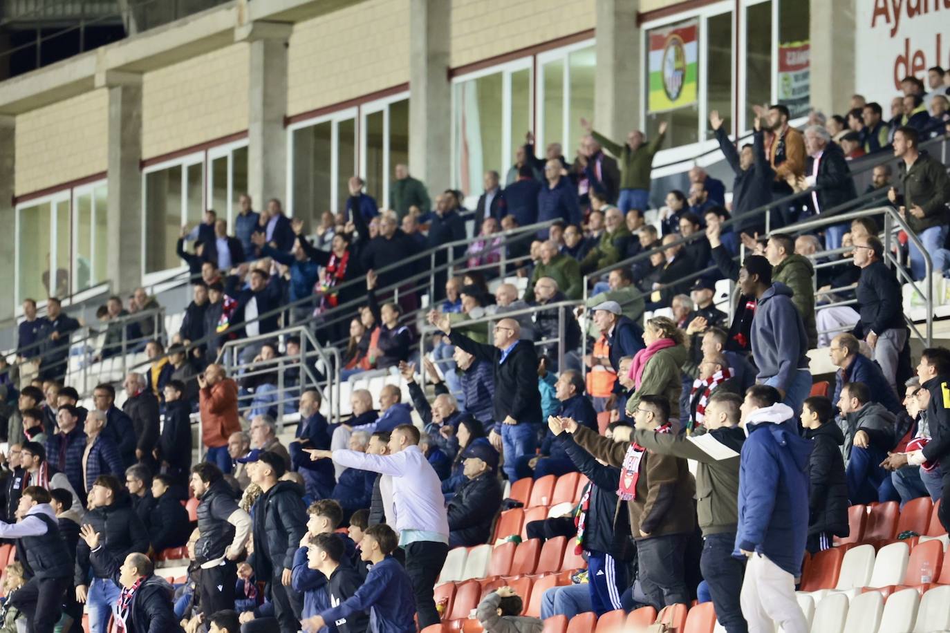 Las imágenes del encuentro UDL-Ponferradina