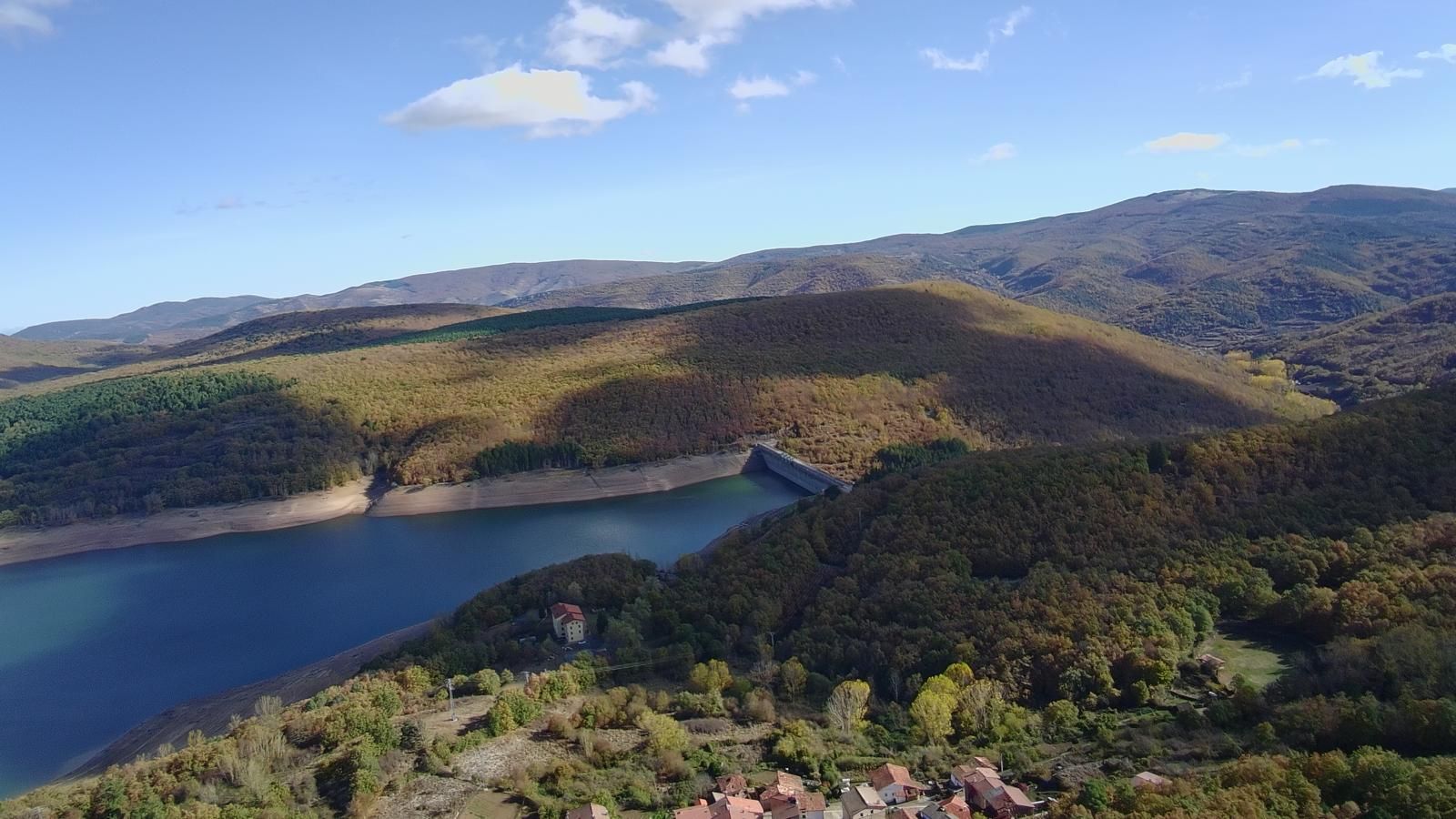 El otoño transforma los paisajes riojanos