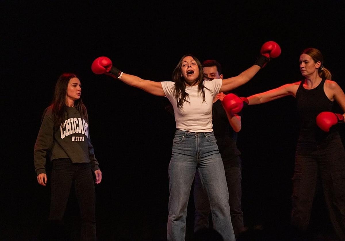 Escena de la obra 'Contra Ana'.