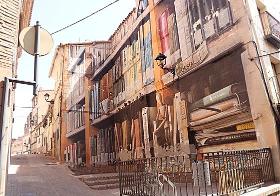 La junta aprobó el repaso de la gigantografía de la Casa de Cultura.