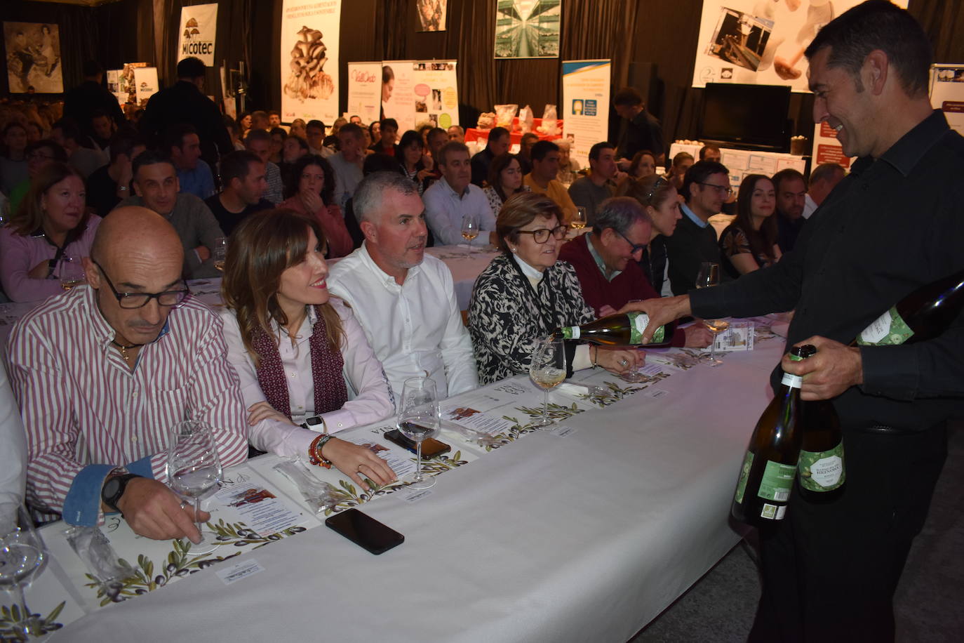 Las imágenes de la cata maridaje gastromusical en Autol