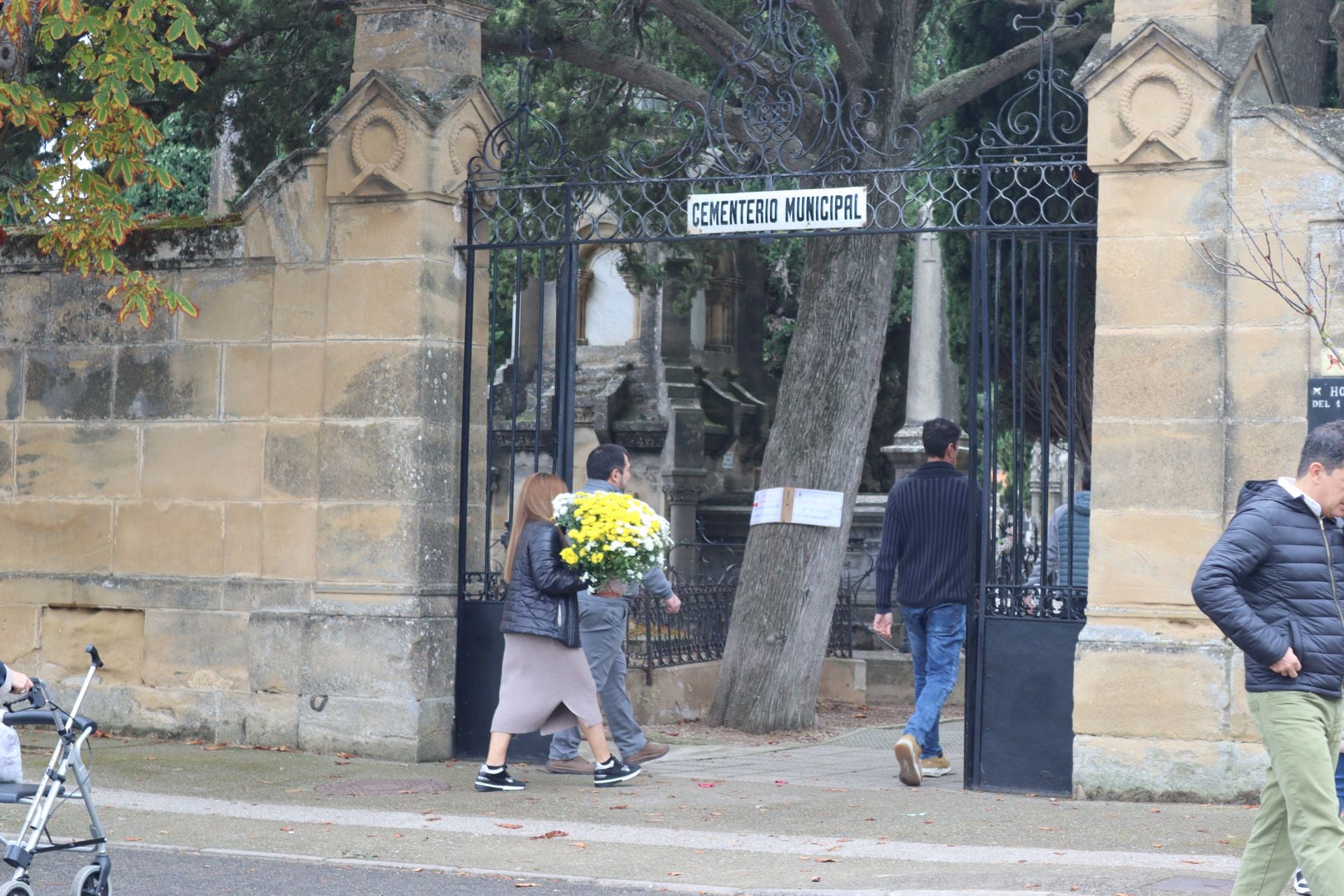 Los pueblos riojanos recuerdan a sus fallecidos