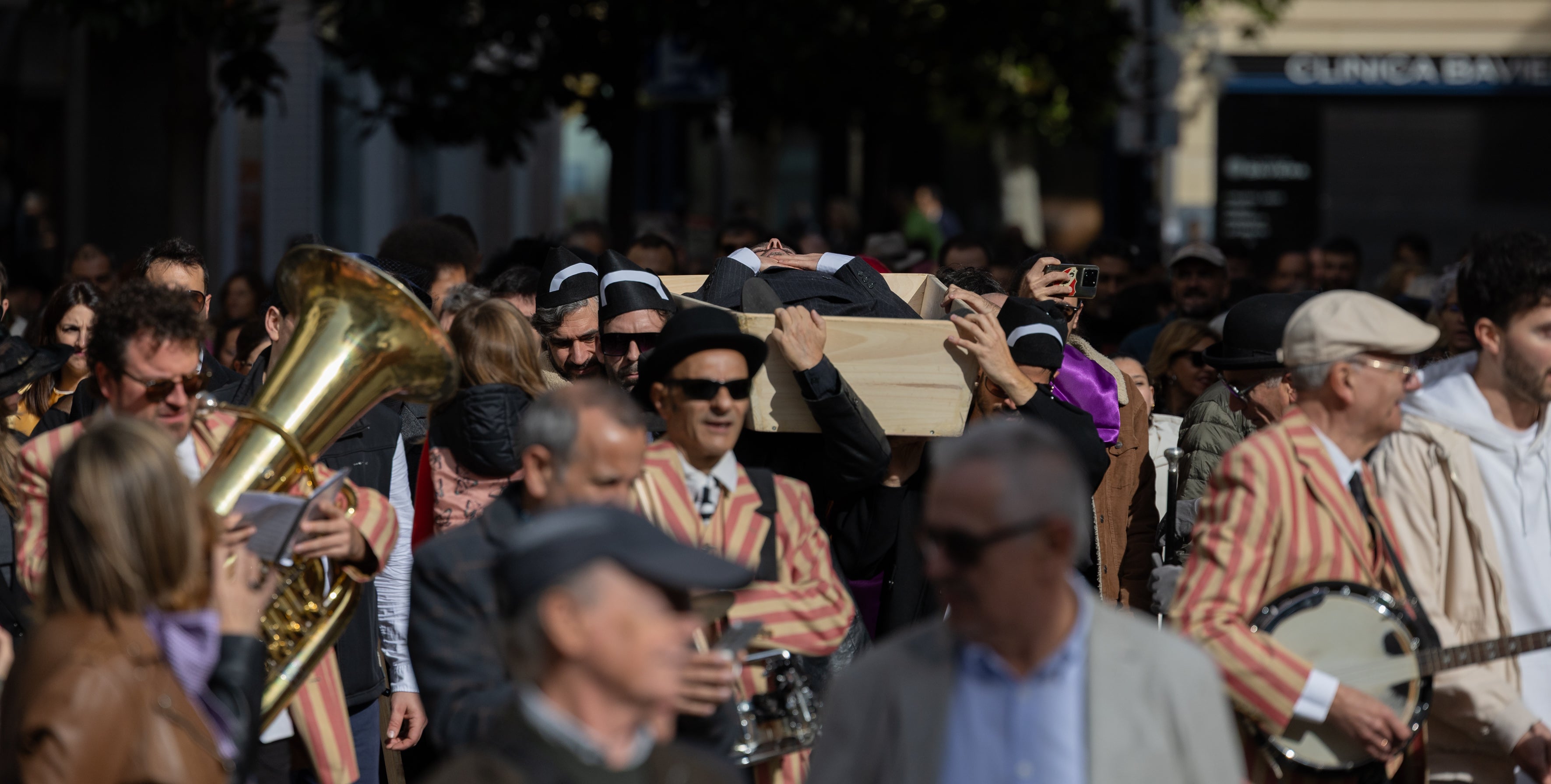 Riojazz recrea un funeral en Nueva Orleans por las calles de Logroño
