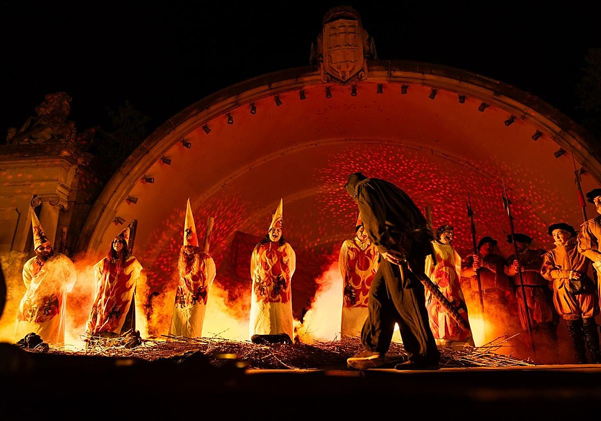 Espectacular imagen de la recreación del Auto de Fe en El Espolón, el año pasado.