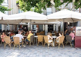 Terrazas de la calle Bretón de Logroño.