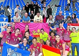 El Ocisa Haro celebraba la victoria con los aficionados desplazados.