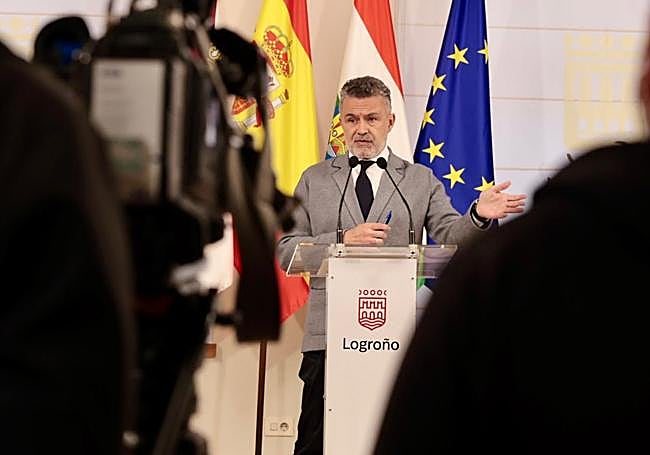 El alcalde, durante su comparecencia.