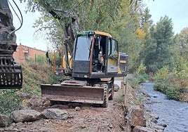 Empieza la reparación de la escollera de la margen derecha del Iregua a su paso por Varea