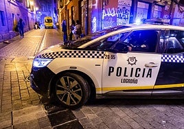 Imagen de archivo de un coche patrulla de la Policía Local de Logroño