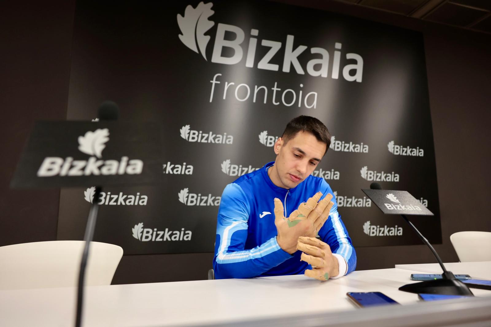 Las imágenes de la elección de material para la final del Cuatro y medio